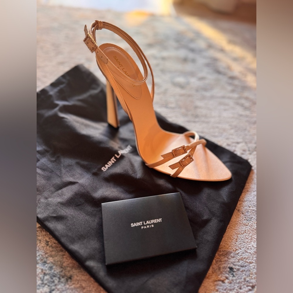Yves Saint Laurent Lila Cream Ankle Strap Sandals Heels Size 39 NWT - Picture 5 of 9